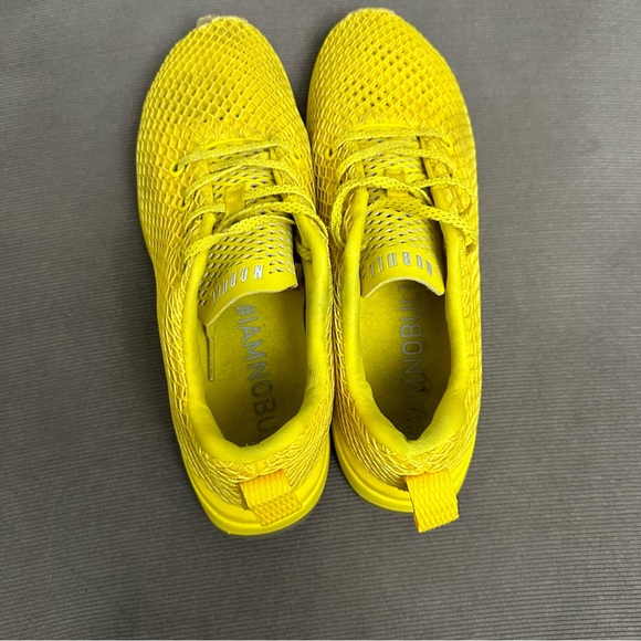 NOBULL Diamond Mesh Runner Shoes Lemon Drop Yellow Mens 10.5 Womens 12 Not Neon - Picture 9 of 13